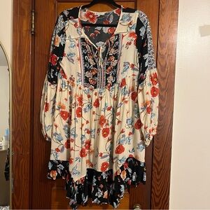 Patrons of Peace Floral Tunic in Cream and Red